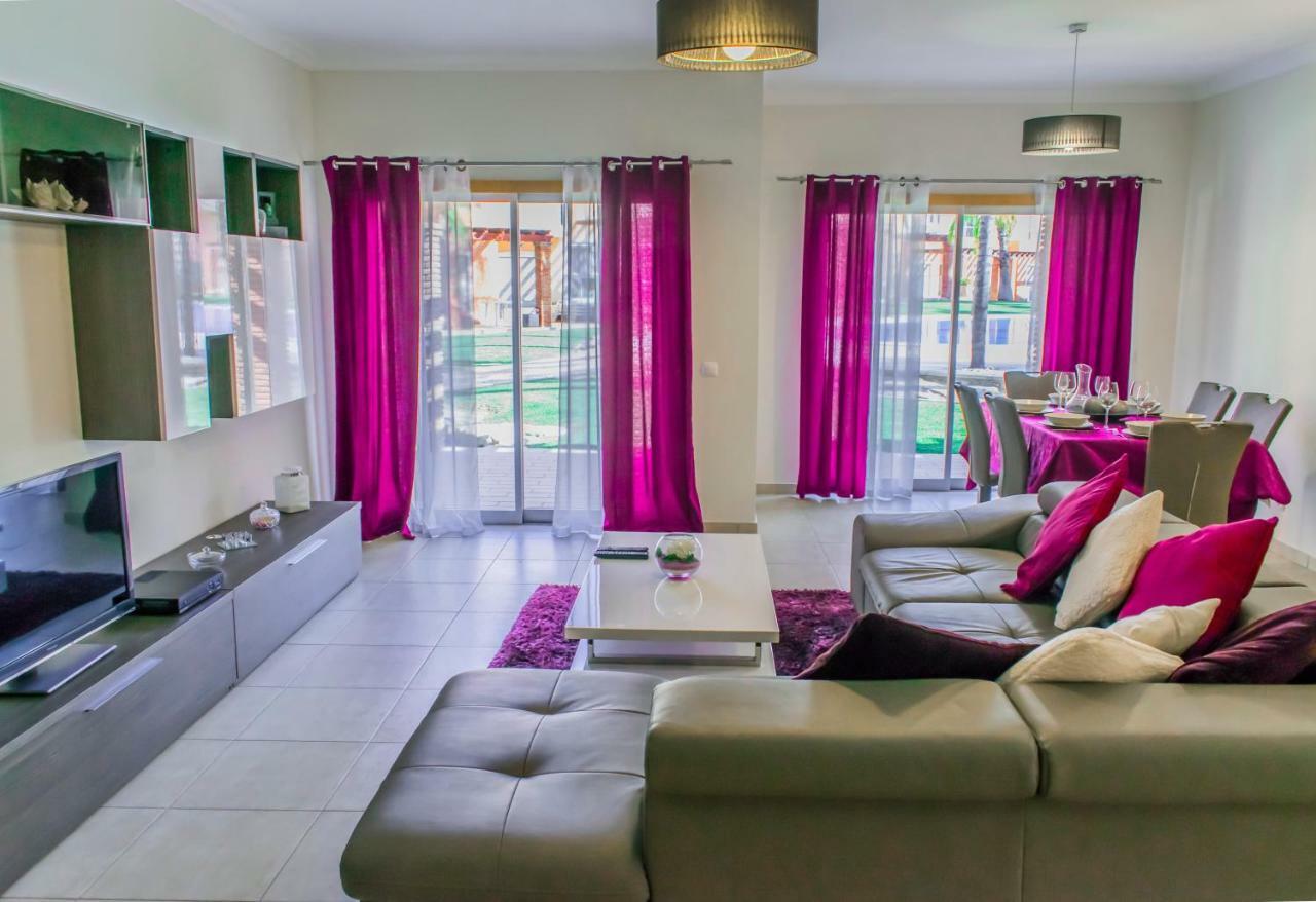 Moradia Jardins Do Vale Villa อัลบูเฟรา ภายนอก รูปภาพ