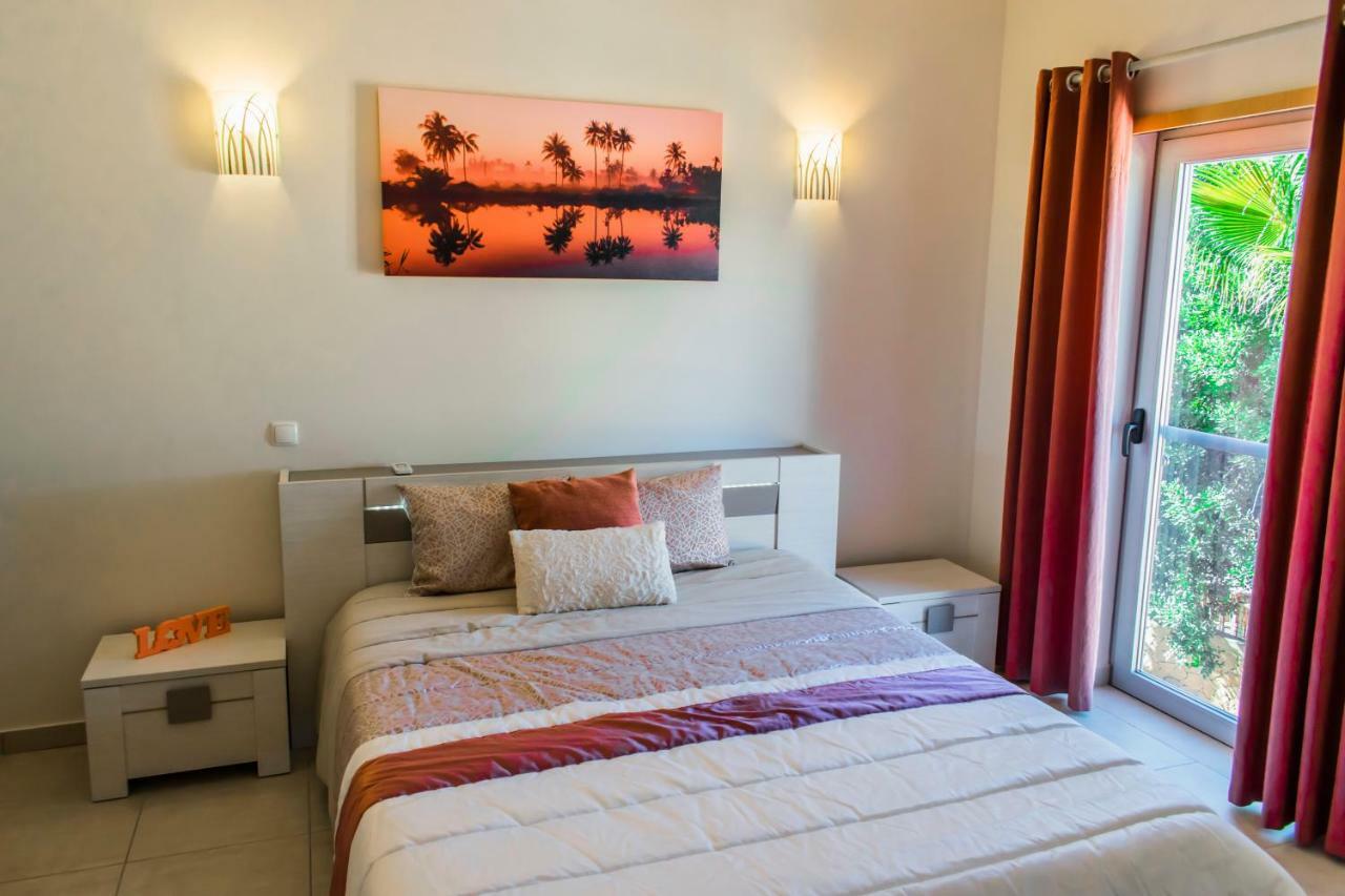 Moradia Jardins Do Vale Villa อัลบูเฟรา ภายนอก รูปภาพ